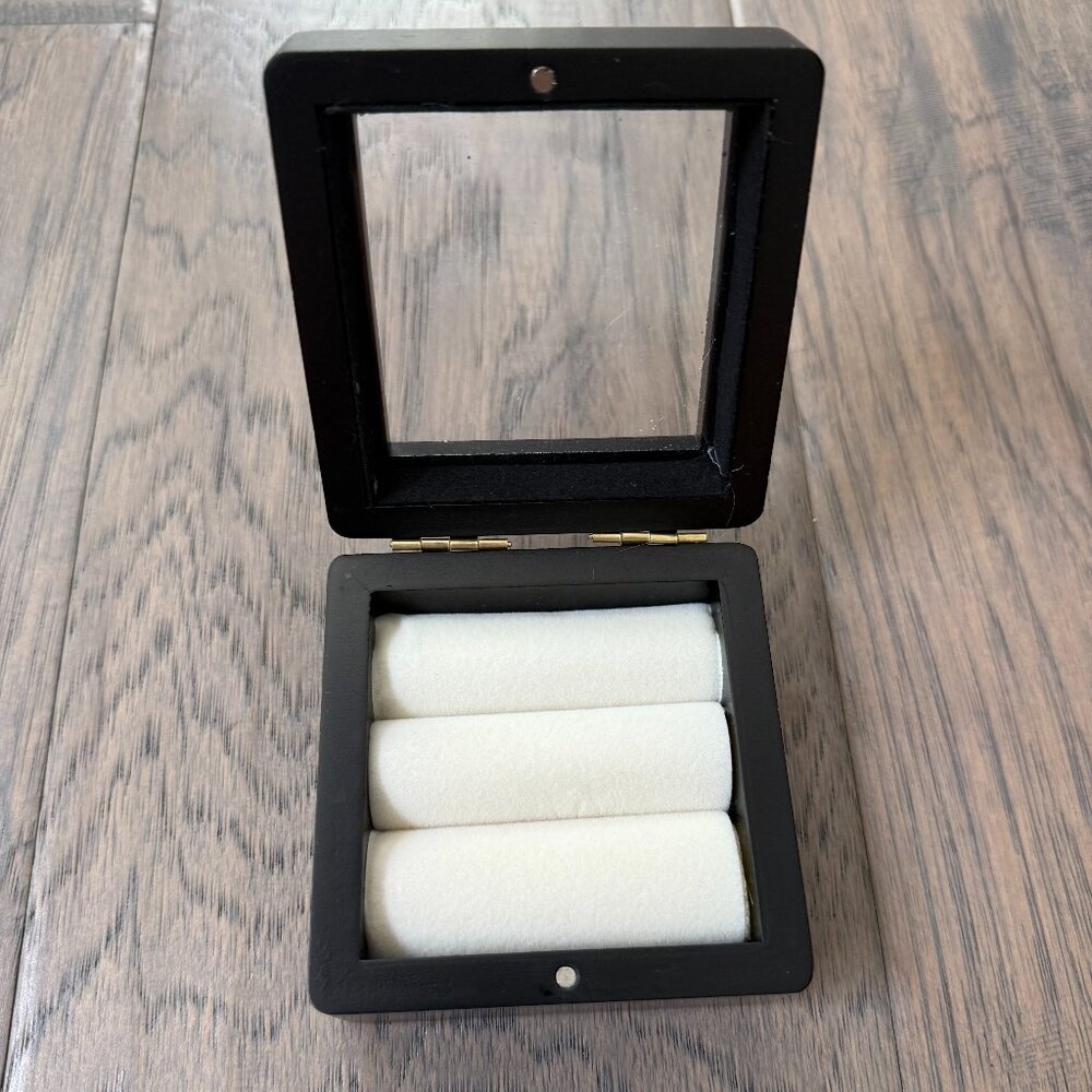 Large Magnetic Black Ring Jewelry Box